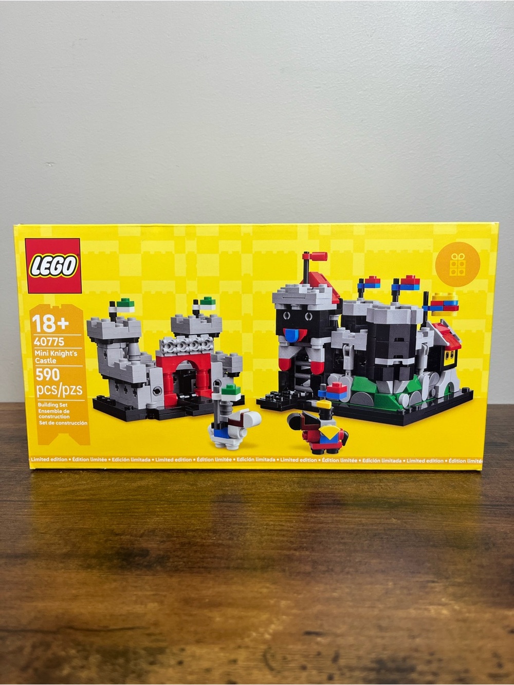 Lego #40775 Mini Knights' Castle Set New Sealed